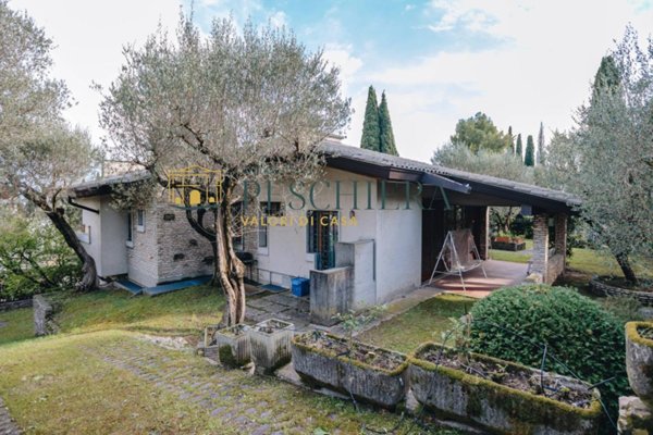 casa indipendente in vendita a Sirmione