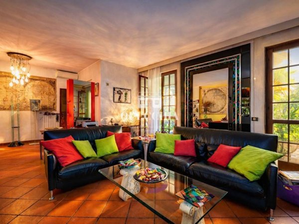 casa indipendente in vendita a Sirmione