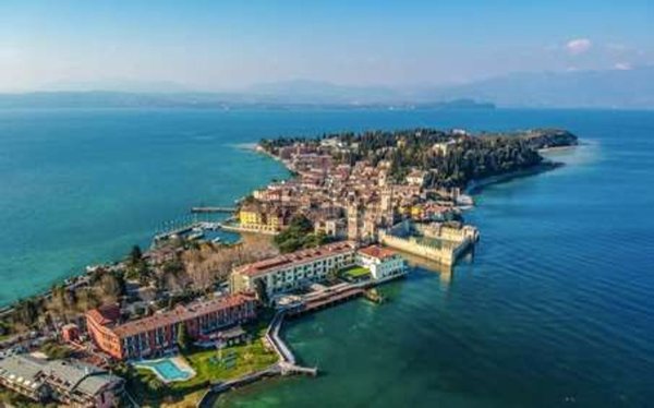 negozio in vendita a Sirmione