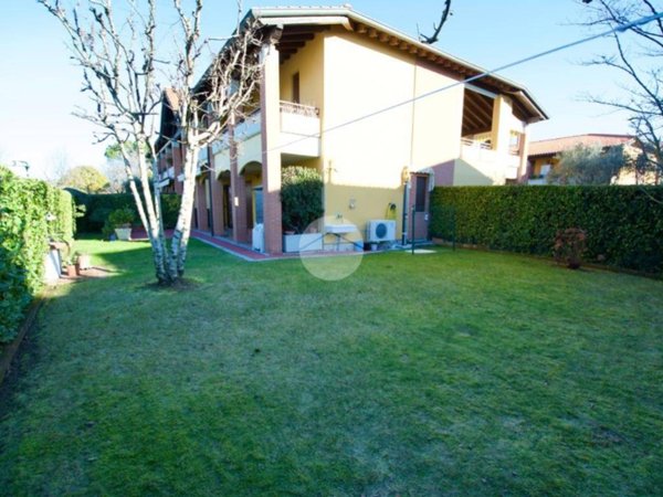 appartamento in vendita a Sirmione in zona Lugana