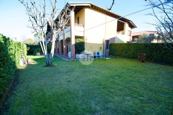 appartamento in vendita a Sirmione in zona Lugana