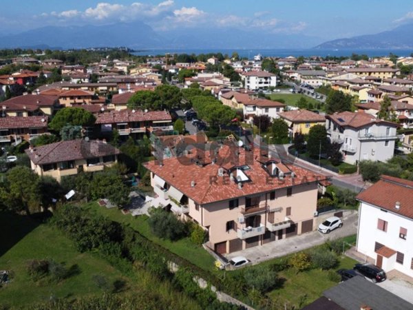 appartamento in vendita a Sirmione in zona Lugana
