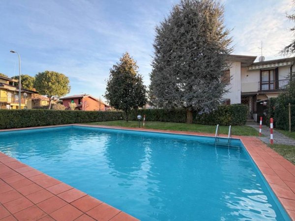 appartamento in vendita a Sirmione in zona Colombare