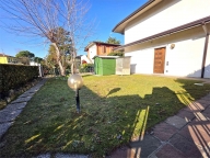 casa indipendente in vendita a Sirmione
