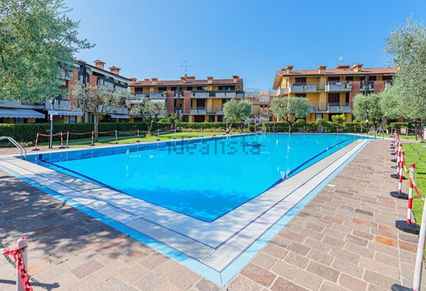 appartamento in vendita a Sirmione in zona Lugana