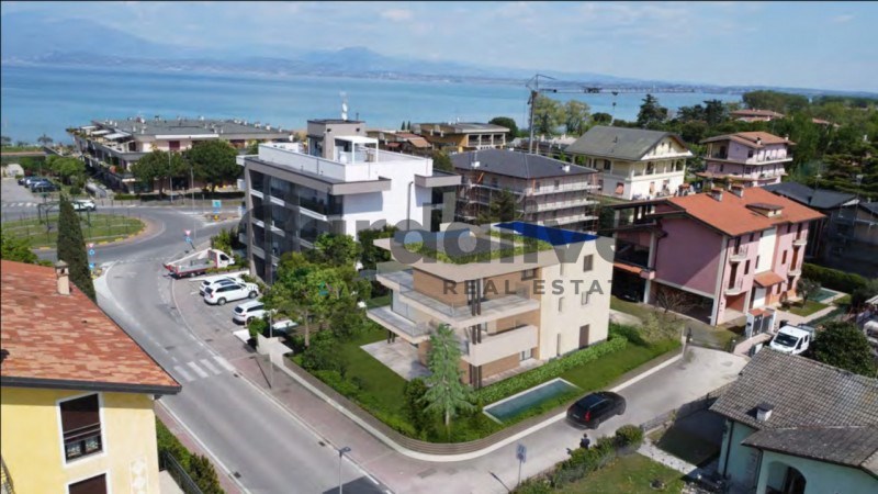 appartamento in vendita a Sirmione in zona Lugana
