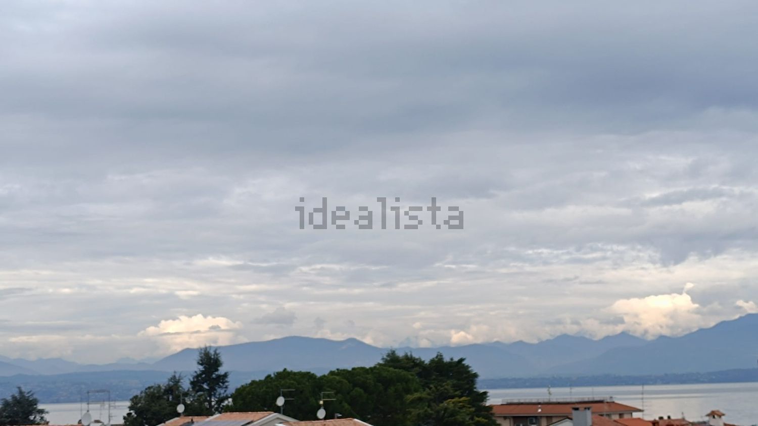 appartamento in vendita a Sirmione in zona Colombare