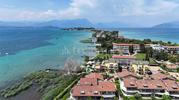 appartamento in vendita a Sirmione