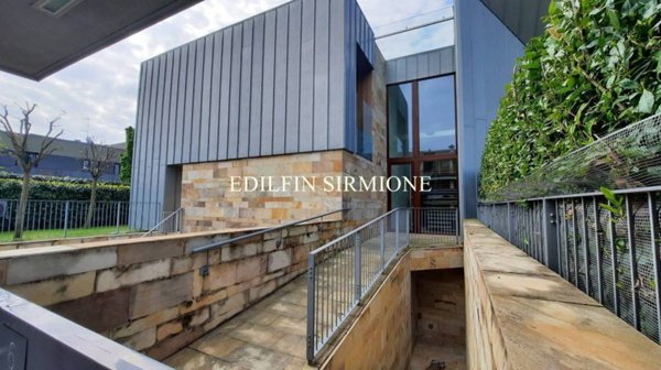 appartamento in vendita a Sirmione in zona Lugana