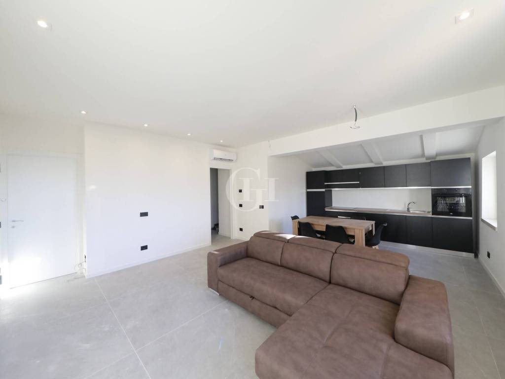 appartamento in vendita a Sirmione in zona Colombare