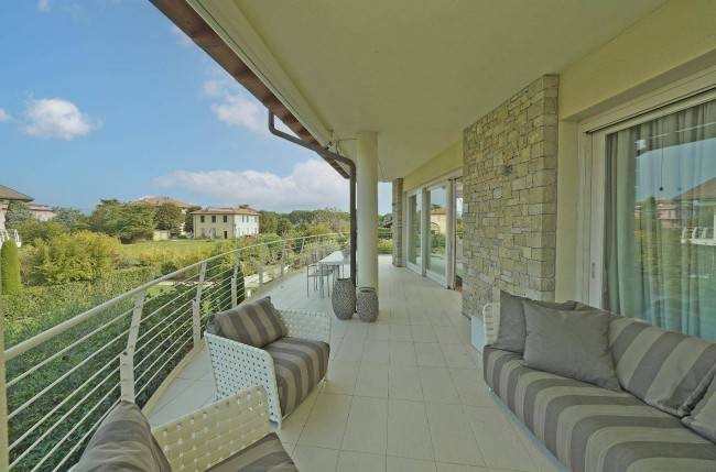 appartamento in vendita a Sirmione