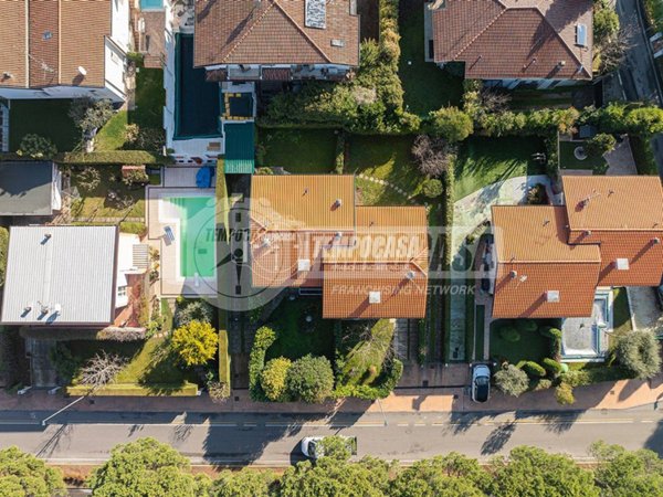 appartamento in vendita a Sirmione in zona Colombare