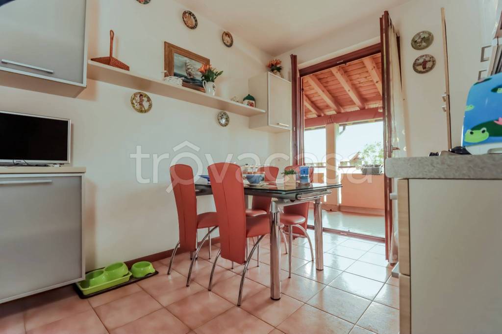 appartamento in vendita a Sirmione in zona Lugana