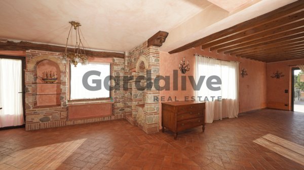 appartamento in vendita a Sirmione in zona Colombare