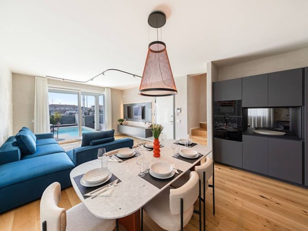 casa indipendente in vendita a Sirmione in zona Chiodi