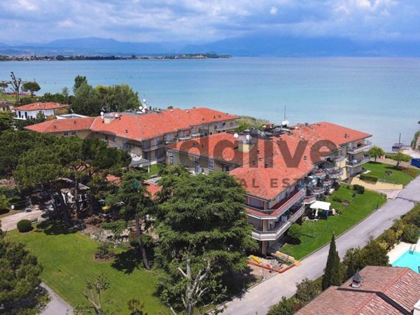 appartamento in vendita a Sirmione in zona Lugana