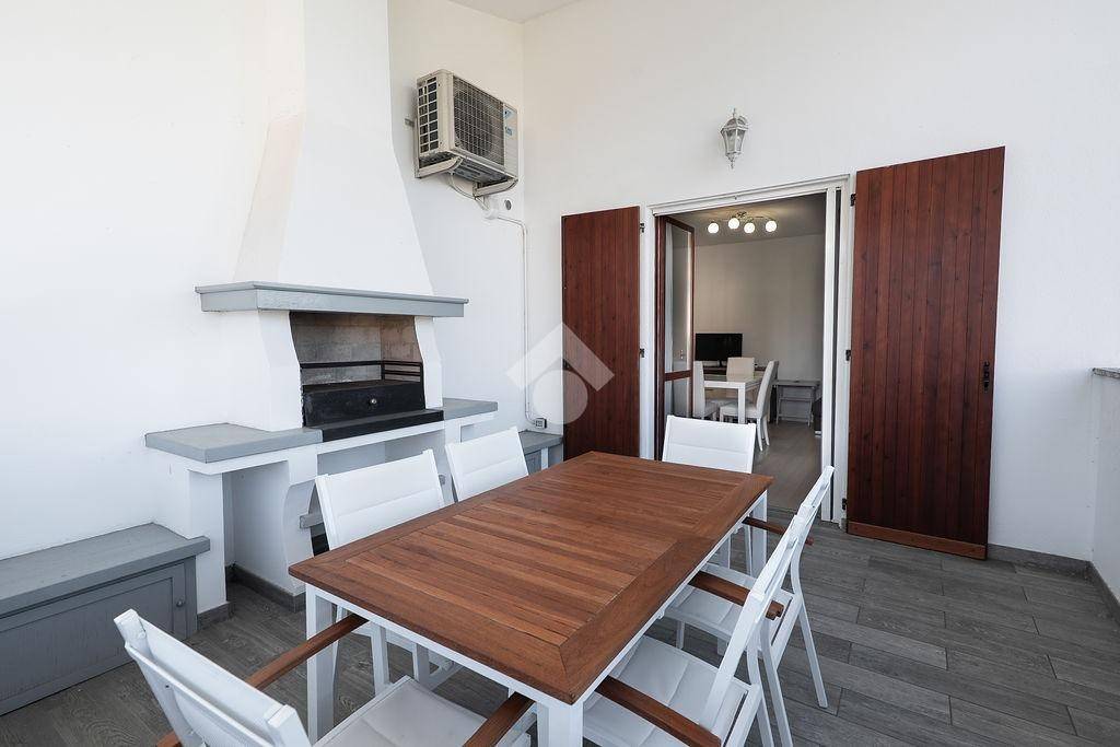 appartamento in vendita a Sirmione in zona Colombare