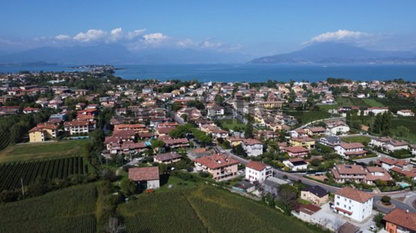 appartamento in vendita a Sirmione in zona Lugana