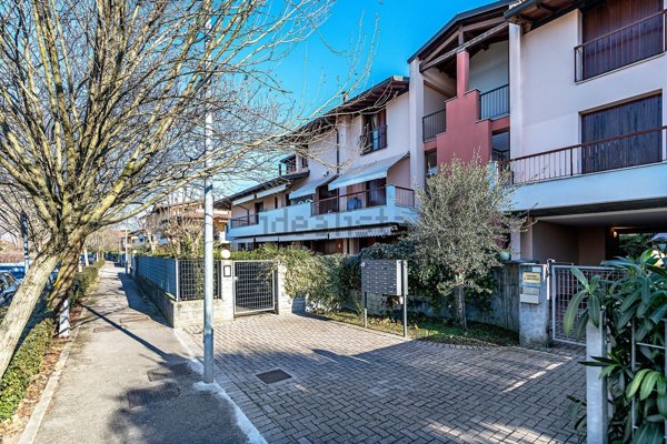 appartamento in vendita a Sirmione in zona Lugana