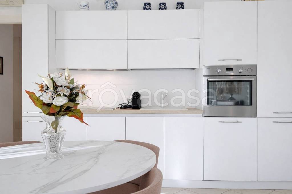 appartamento in vendita a Sirmione in zona Lugana