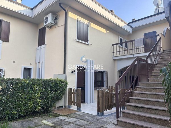 appartamento in vendita a Sirmione in zona Colombare
