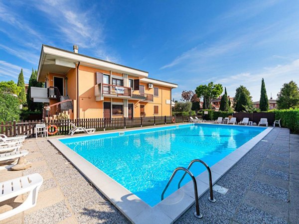 appartamento in vendita a Sirmione in zona Colombare