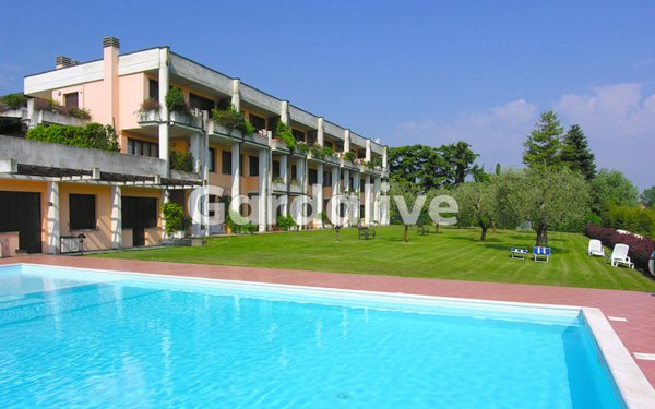 appartamento in vendita a Sirmione in zona Lugana