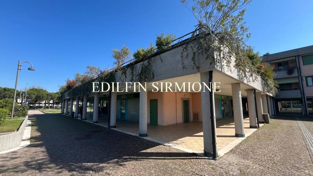 negozio in vendita a Sirmione