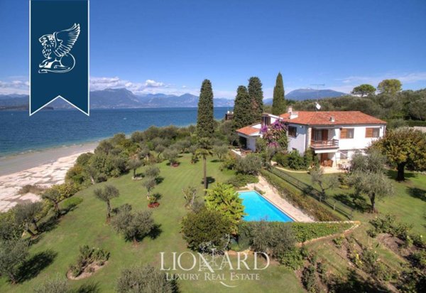 casa indipendente in vendita a Sirmione