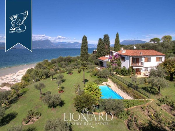 casa indipendente in vendita a Sirmione