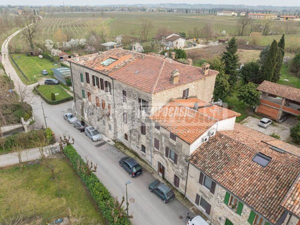 appartamento in vendita a Sirmione