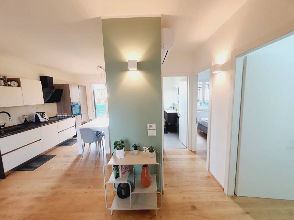 appartamento in vendita a Sirmione in zona Chiodi