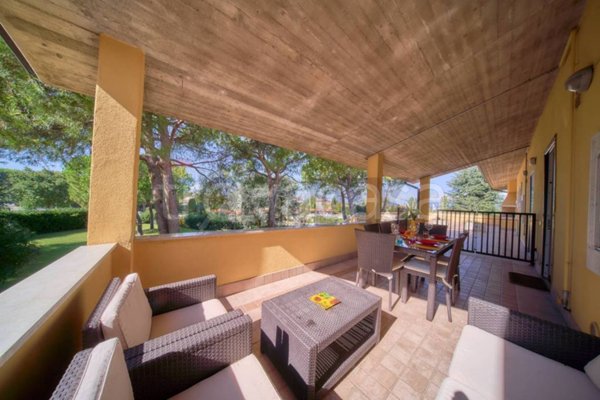 appartamento in vendita a Sirmione in zona Colombare