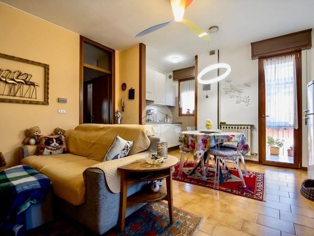 appartamento in vendita a Sirmione in zona Colombare