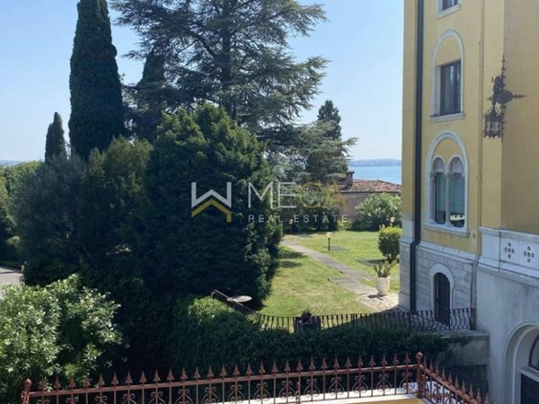 casa indipendente in vendita a Sirmione