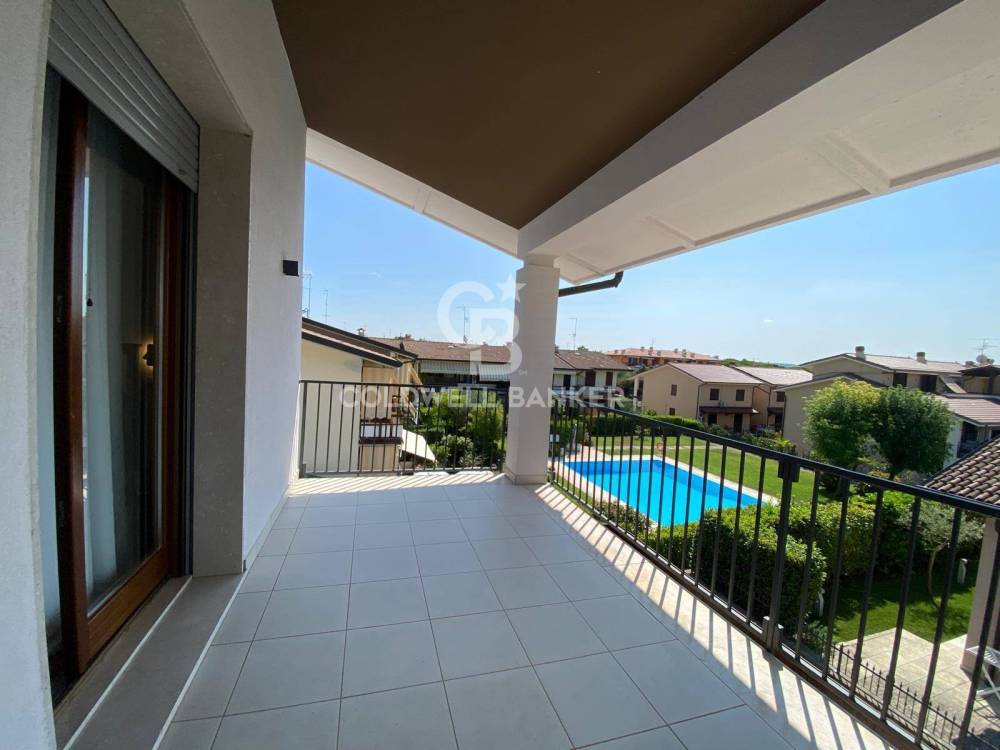 casa indipendente in vendita a Sirmione in zona Colombare