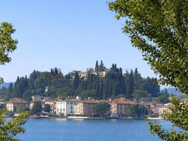 appartamento in vendita a Sirmione