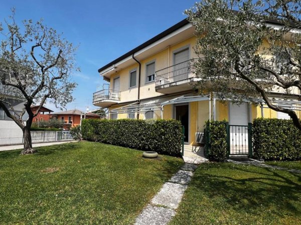 appartamento in vendita a Sirmione in zona Lugana