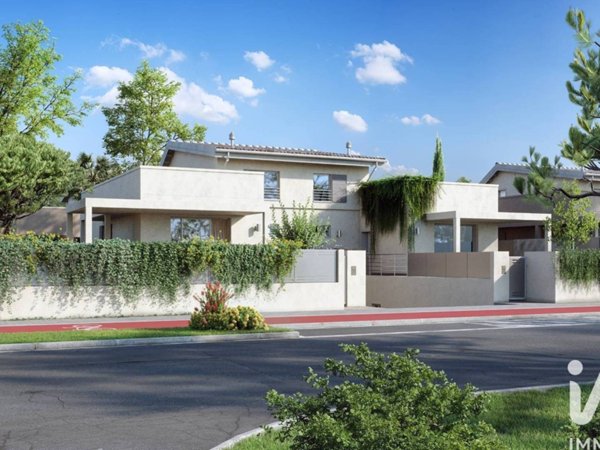 casa indipendente in vendita a Sirmione