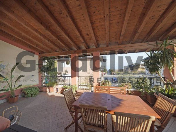 appartamento in vendita a Sirmione in zona Lugana