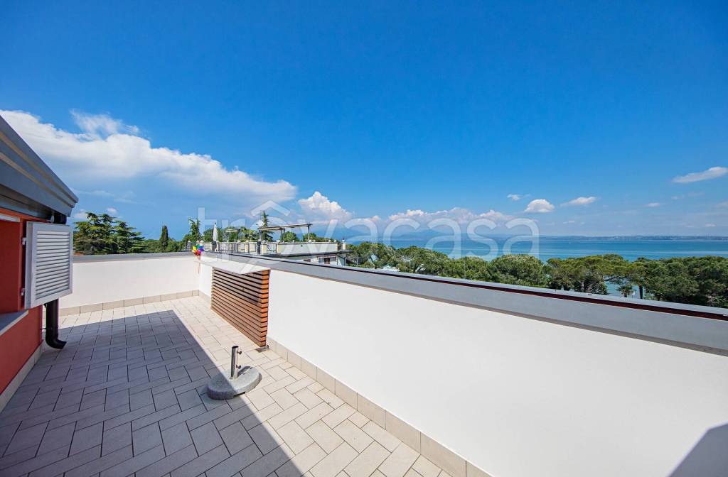 appartamento in vendita a Sirmione