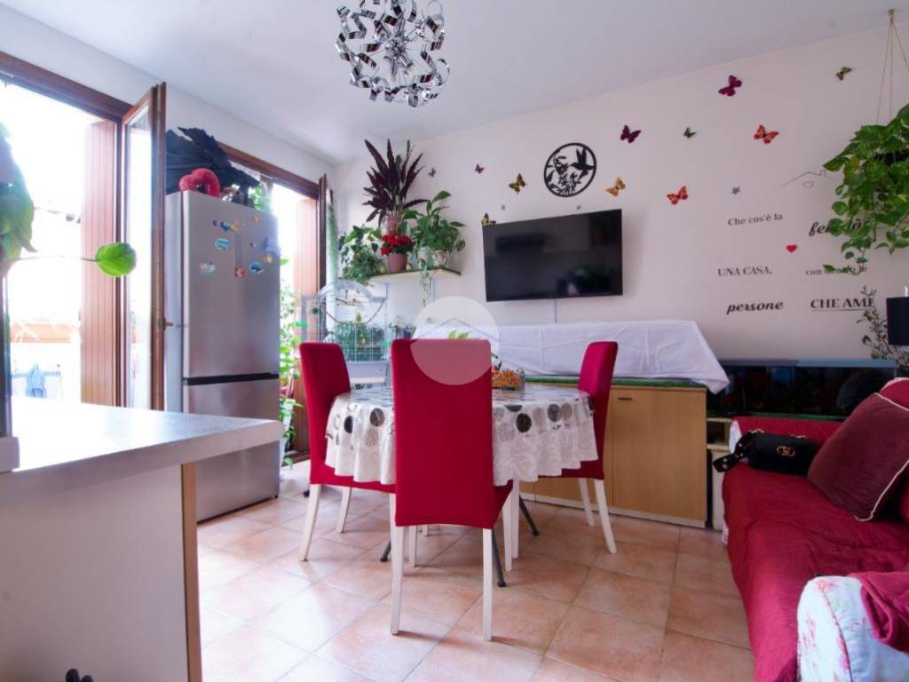 appartamento in vendita a Sirmione in zona Lugana
