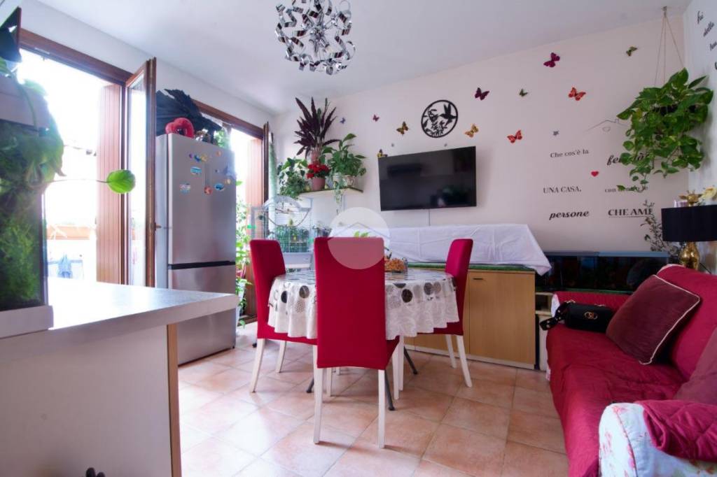 appartamento in vendita a Sirmione in zona Lugana