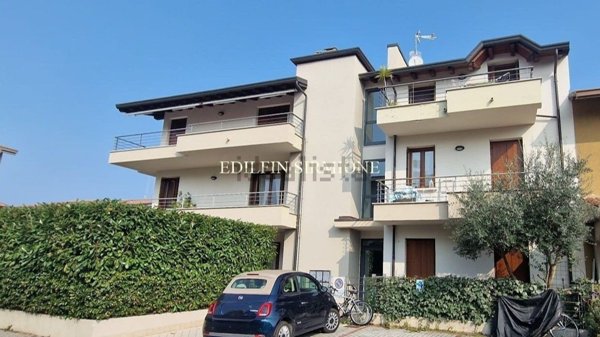 appartamento in vendita a Sirmione in zona Colombare