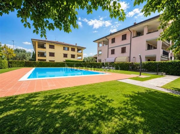 appartamento in vendita a Sirmione in zona Colombare