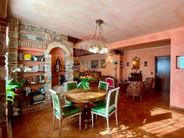 appartamento in vendita a Sirmione in zona Colombare