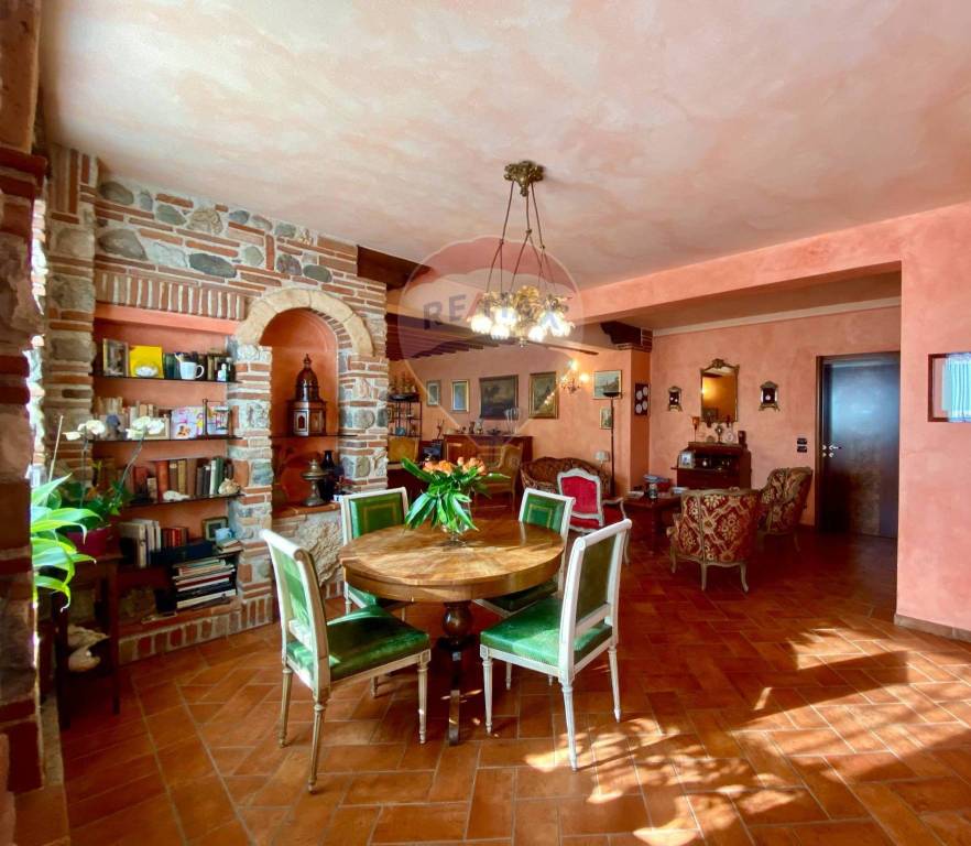 appartamento in vendita a Sirmione in zona Colombare