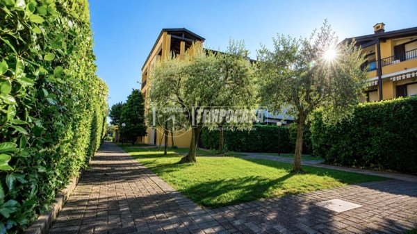 appartamento in vendita a Sirmione in zona Lugana