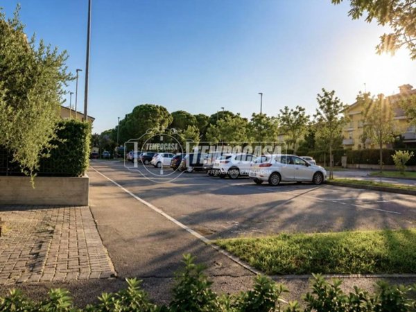appartamento in vendita a Sirmione in zona Lugana