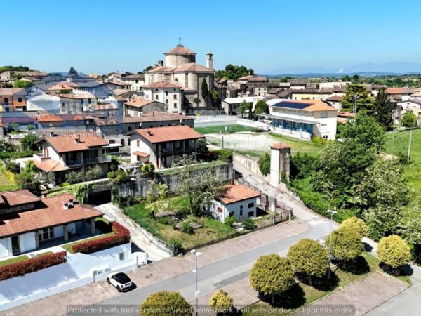 casa indipendente in vendita a Sirmione